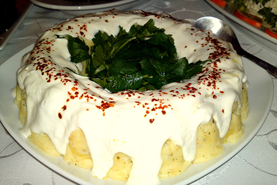 Patates Püresi Yoğurtlu Tarifi ve Malzemeleri